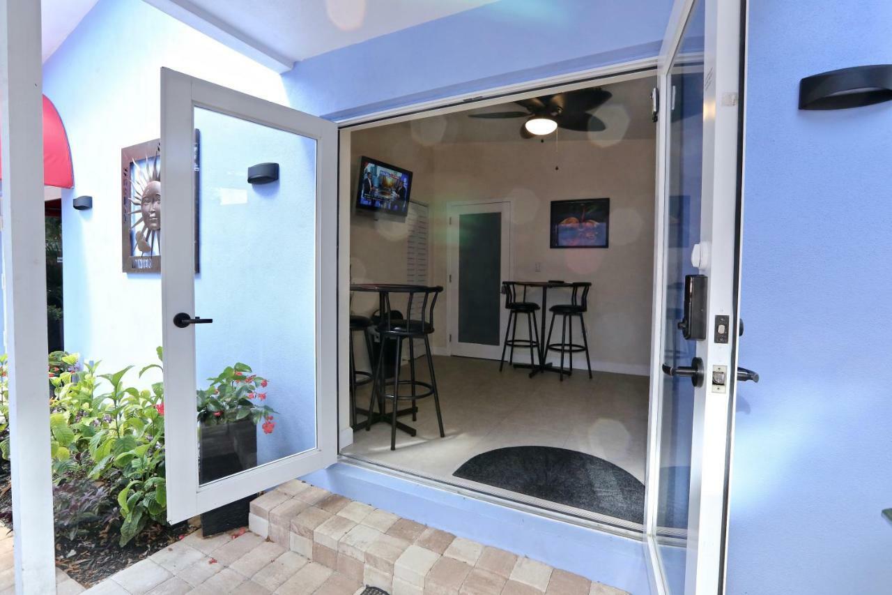 Fantasy Island Inn, Caters To Men Wilton Manors Εξωτερικό φωτογραφία