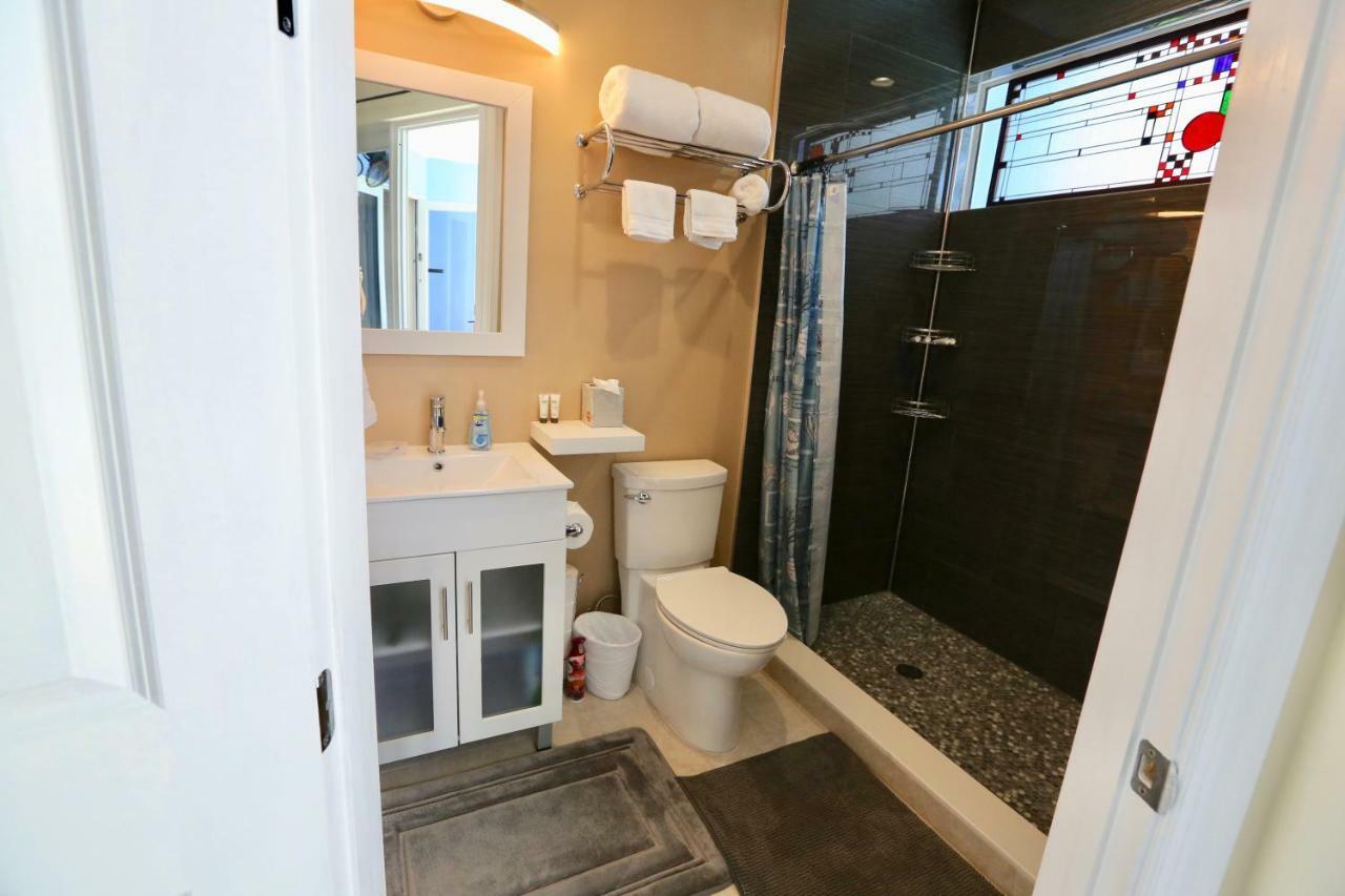 Fantasy Island Inn, Caters To Men Wilton Manors Εξωτερικό φωτογραφία